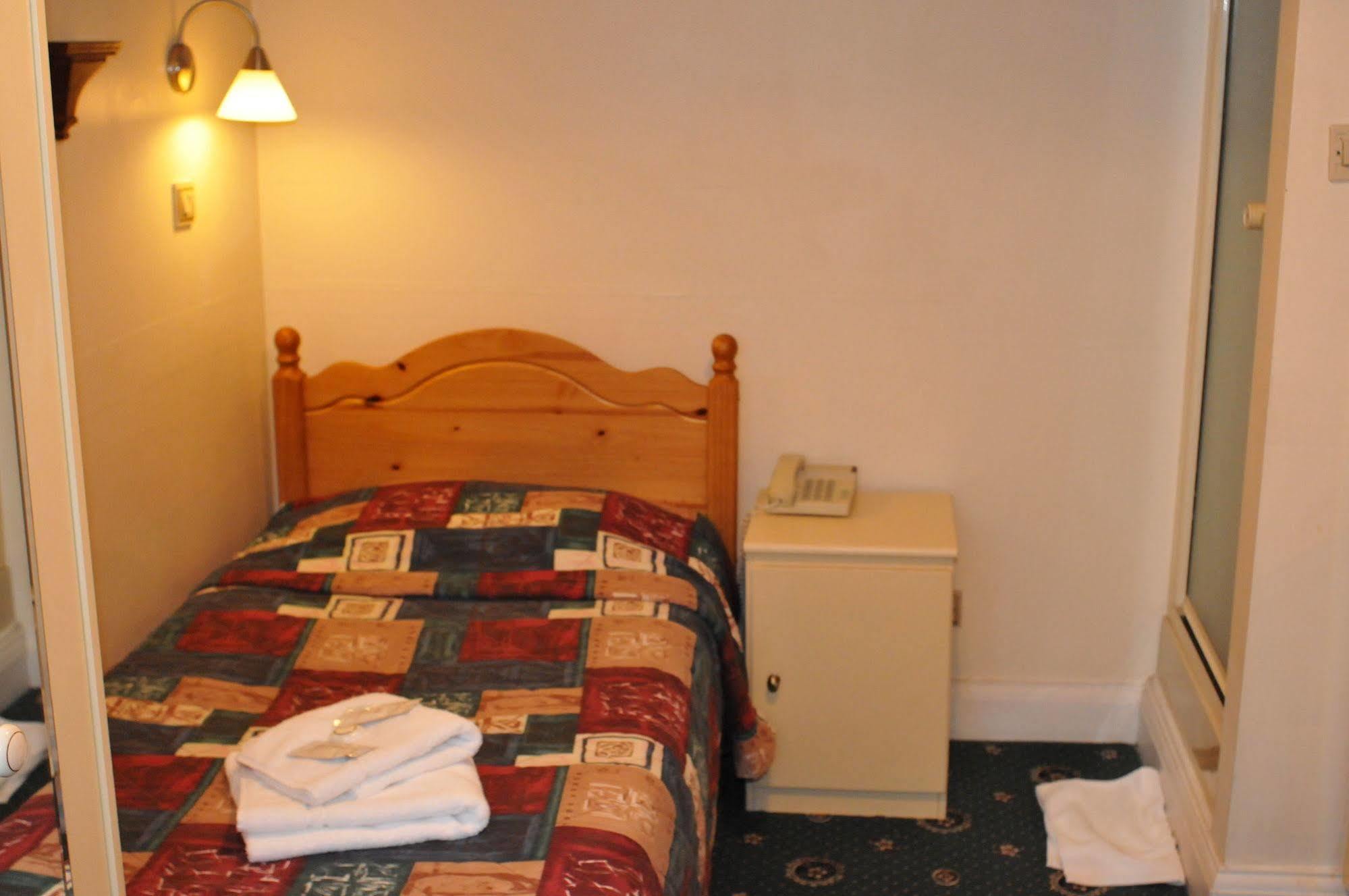Oyo Ridgeway Hotel Chingford Extérieur photo