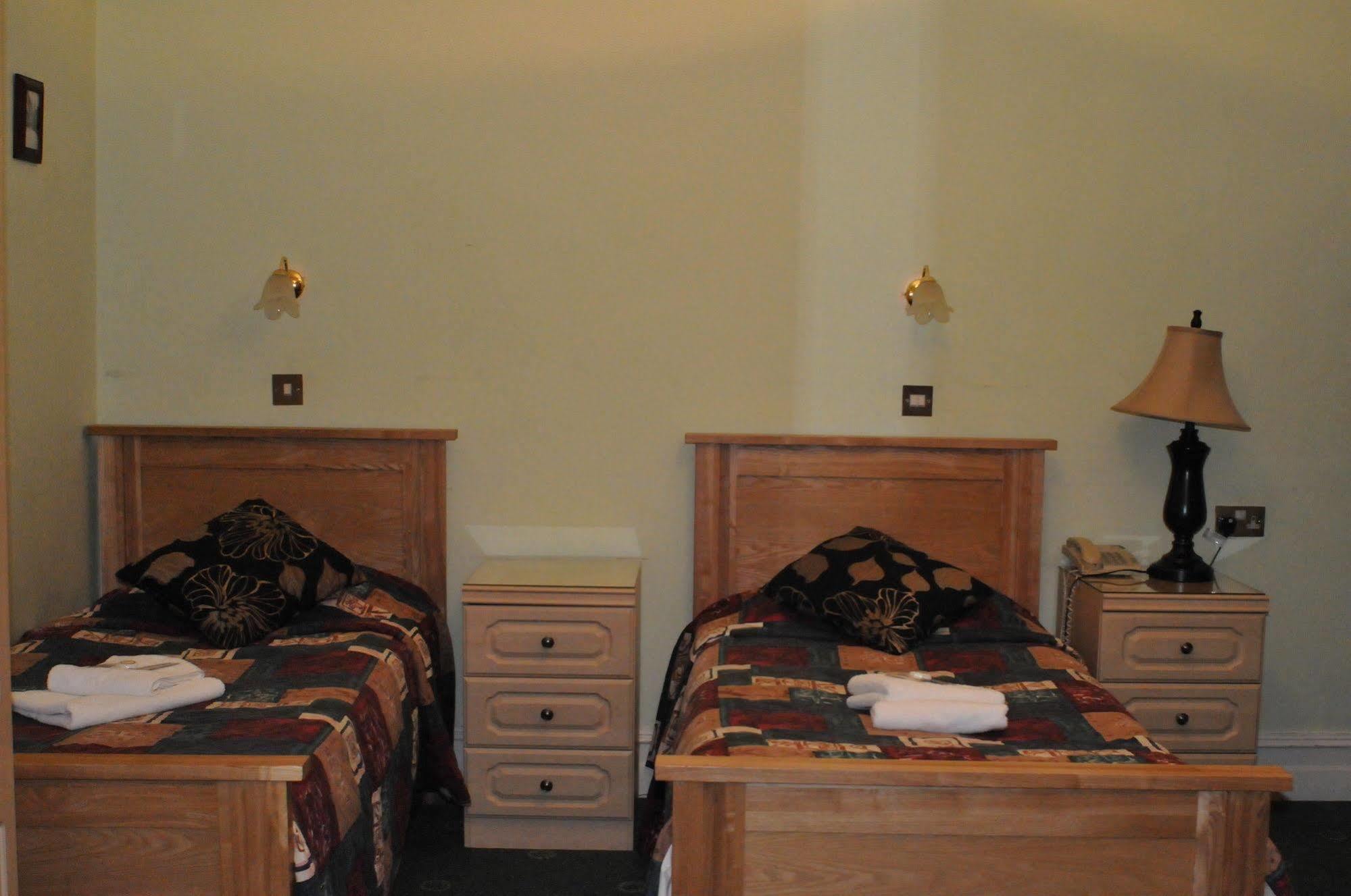 Oyo Ridgeway Hotel Chingford Extérieur photo