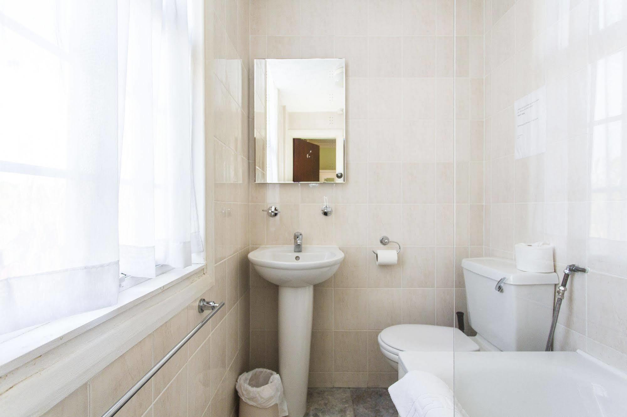 Oyo Ridgeway Hotel Chingford Extérieur photo