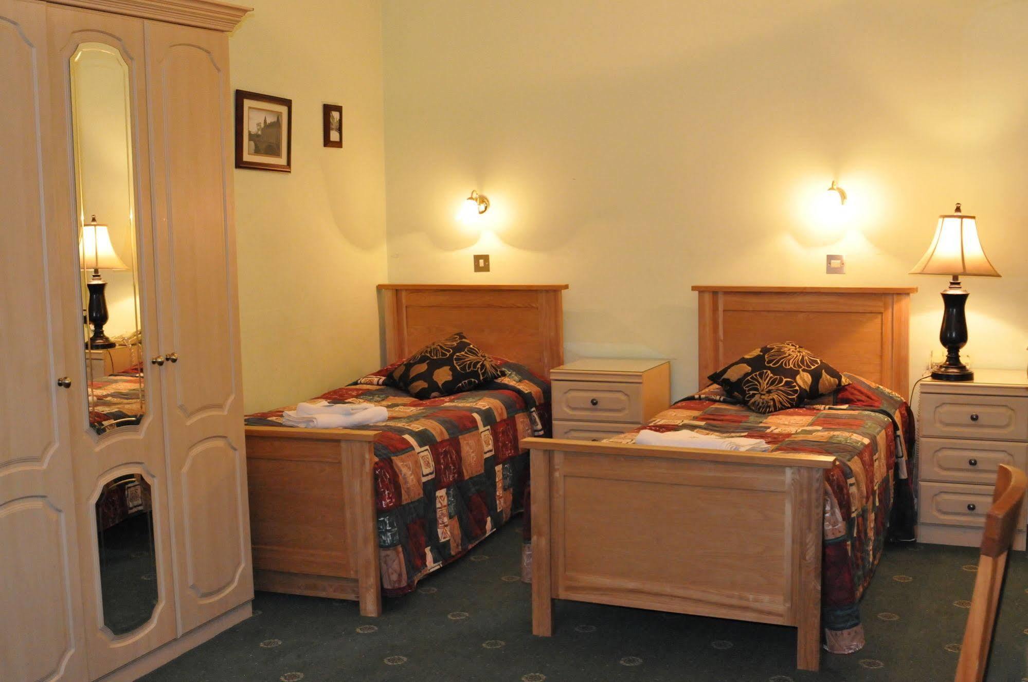 Oyo Ridgeway Hotel Chingford Extérieur photo
